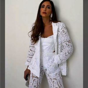 Zara white eyelet blazer size small RARE matching Pants sold separately